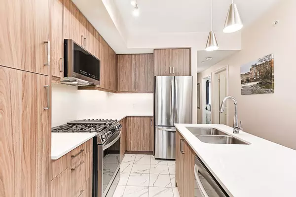 Collingwood, ON L9Y 1T3,5 Spooner CRES #217