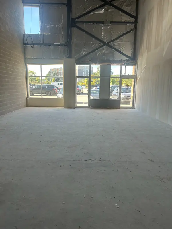 431 Bayview DR #4, Barrie, ON L4N 8Y2