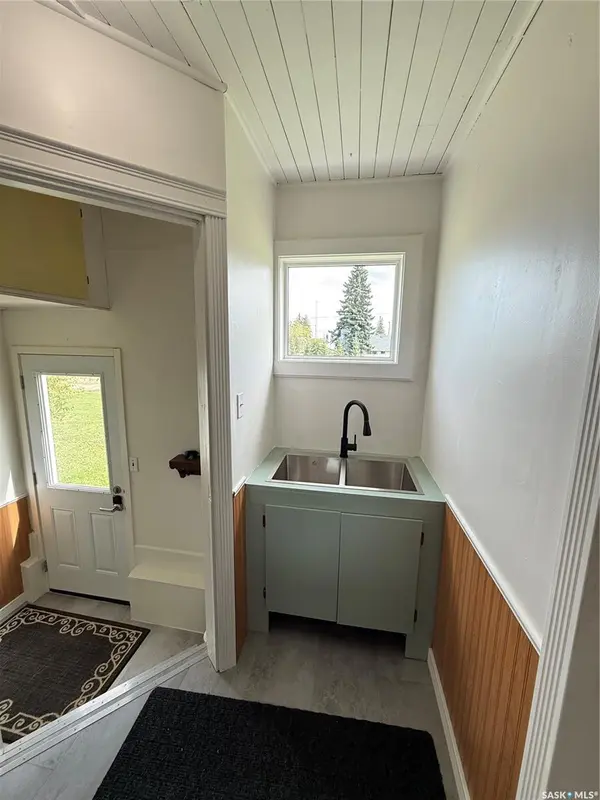 307 1st AVENUE, St. Walburg, SK S0M 2T0