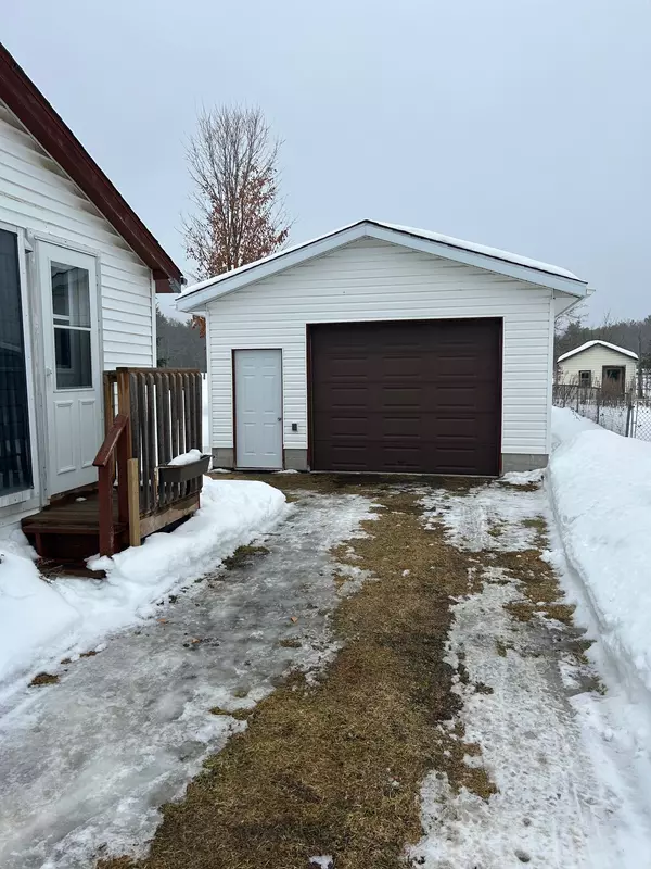 Marmora And Lake, ON K0K 2M0,50 Victoria ST N