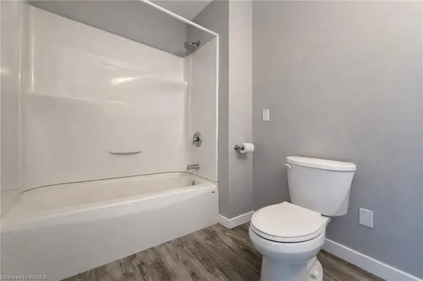 Brant, ON N3L 2C9,33 Dumfries ST #B