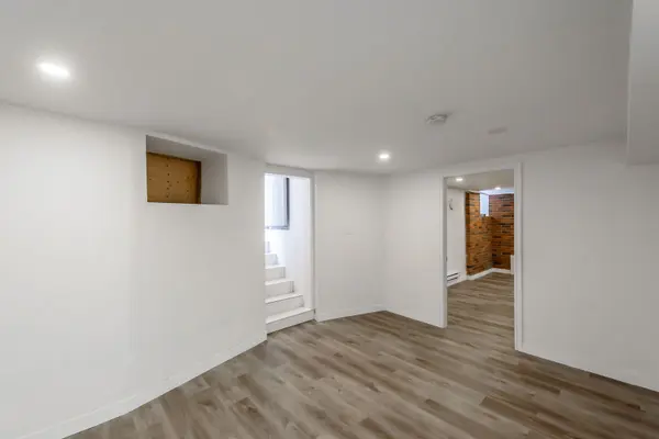 Hamilton, ON L8M 2R2,191 Sherman AVE S #BSMNT