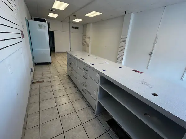 Guelph, ON N1H 2B4,23 London RD W