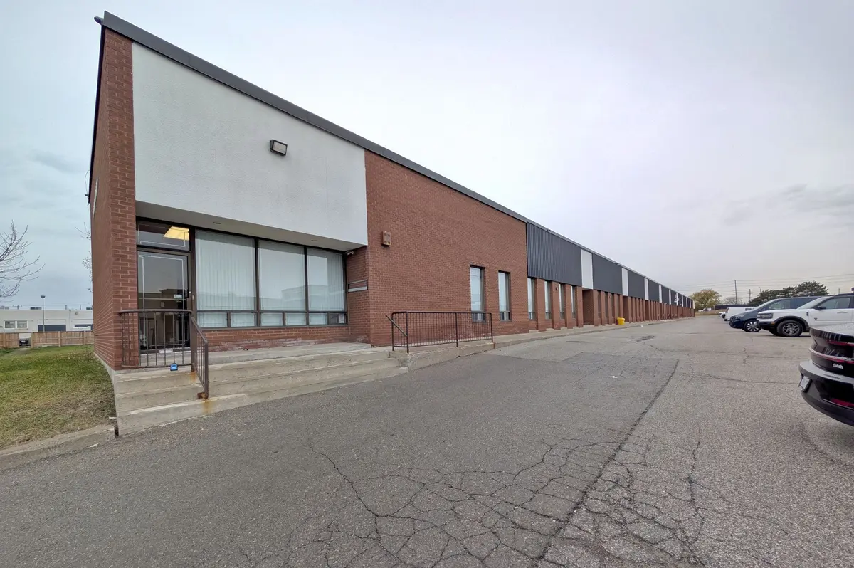 Toronto W10, ON M9V 4A8,20 Baywood RD #1-2