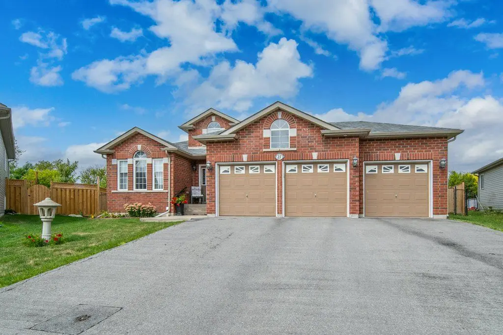 21 Kanvers WAY, Greater Napanee, ON K7R 3X6
