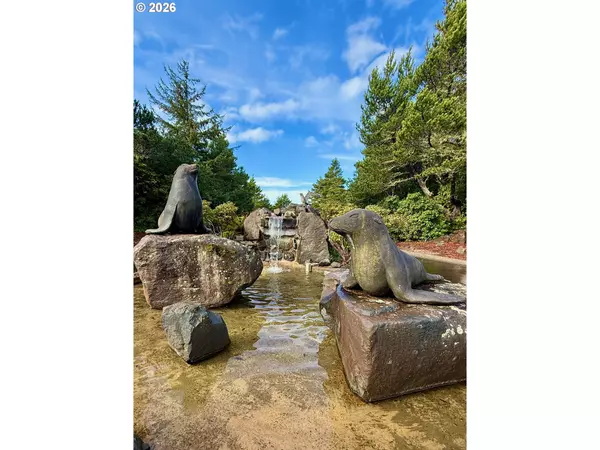 Florence, OR 97439,65 SHORELINE DR