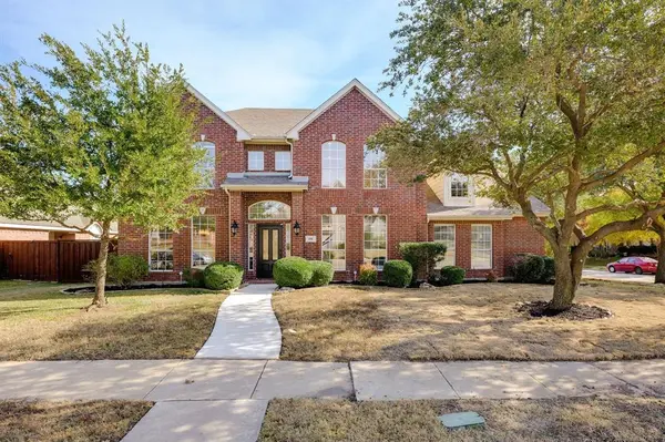 696 Hollow Circle,  Coppell,  TX 75019