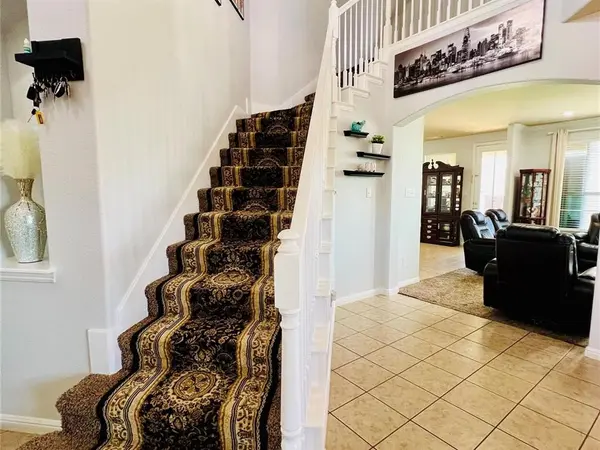 5900 Paddlefish Drive, Fort Worth, TX 76179