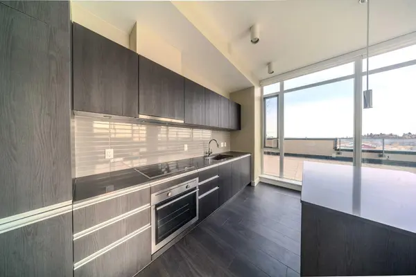 1188 3 ST SE #702, Calgary, AB T2G 1H8