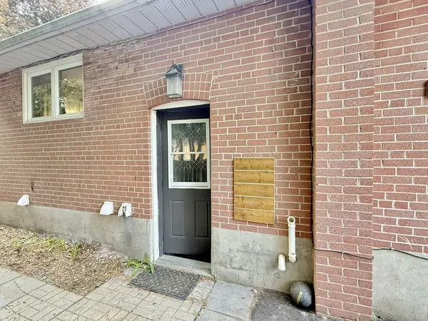 116 Cherrywood DR #BSMT 1, Newmarket, ON L3Y 2X7