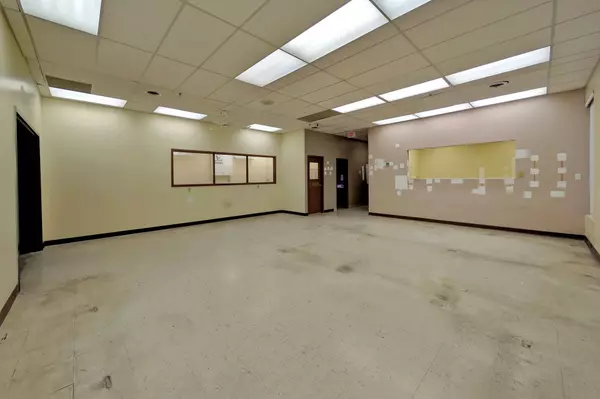 Toronto W10, ON M9V 4A8,20 Baywood RD #1