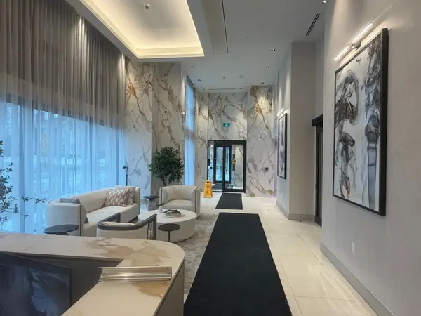 2088 James ST W #1112, Burlington, ON L7R 0H2