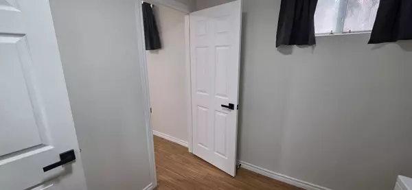 Brampton, ON L6V 2X4,16 Lynwood CT