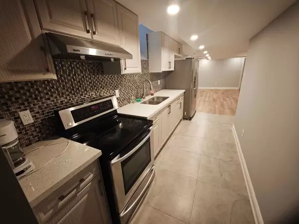 Brampton, ON L7A 3T2,21 Savita RD