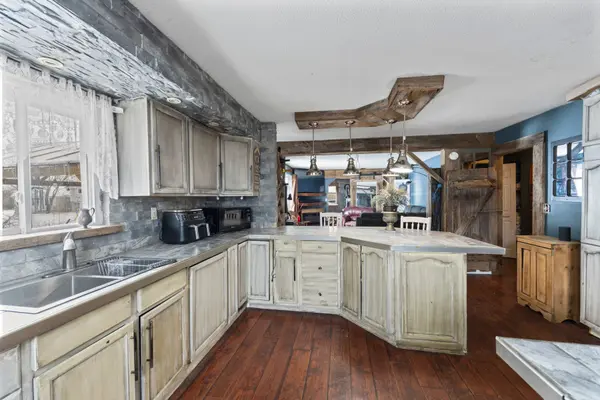 469 Absalom RD, Loyalist, ON K0H 1G0