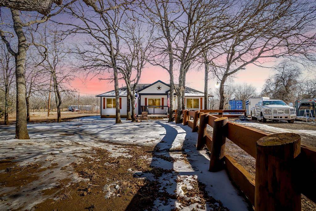 3732 County Road 1100, Grandview, TX 76050