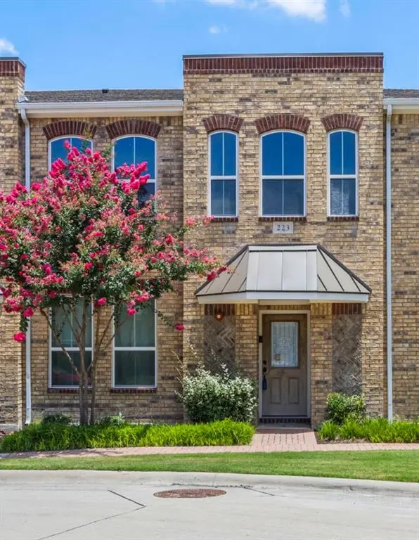 223 Belleville Drive,  Lewisville,  TX 75057