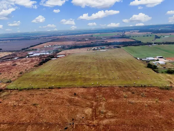 689 County Road 464, Bruceville Eddy, TX 76524