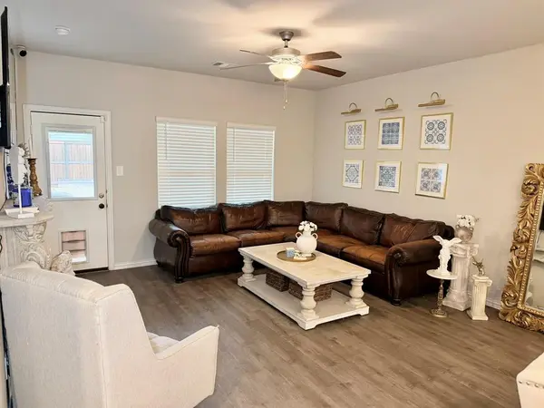 4010 Murvaul Drive, Farmersville, TX 75442