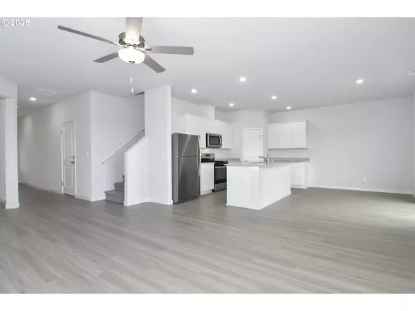 Woodburn, OR 97071,1375 OWL AVE