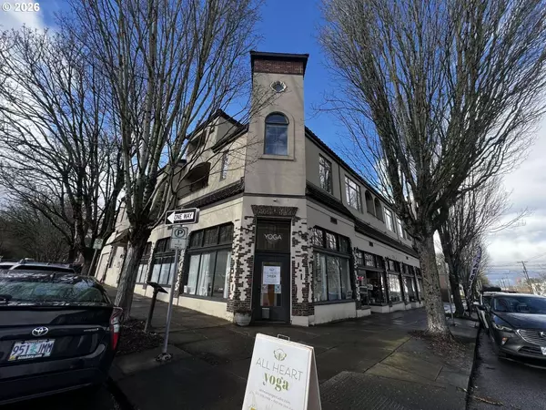 Portland, OR 97210,2611 NW UPSHUR ST #207