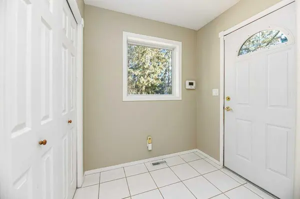 2419 351 Township Road Township, Rural Red Deer County, AB T4G 0K2