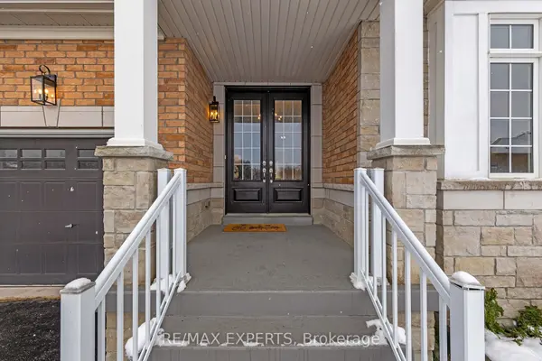 16 Vivian Creek RD, East Gwillimbury, ON L0G 1M0