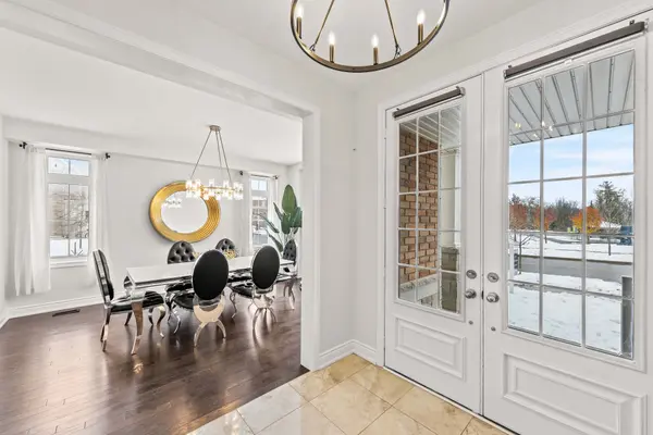 16 Vivian Creek RD, East Gwillimbury, ON L0G 1M0