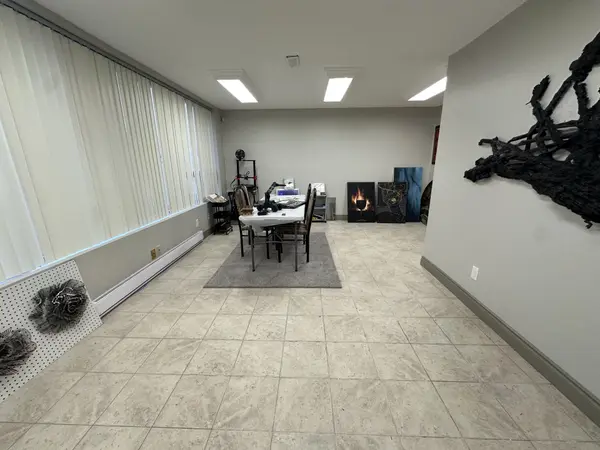 1228 Gorham ST #4, Newmarket, ON L3Y 8Z1