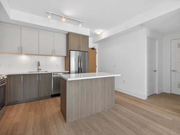 Innisfil, ON L9S 0J7,333 Sunseeker AVE #518