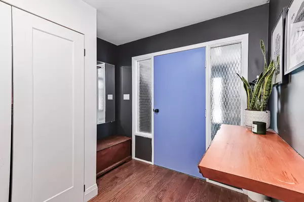 Collingwood, ON L9Y 3Y4,131 Albert ST