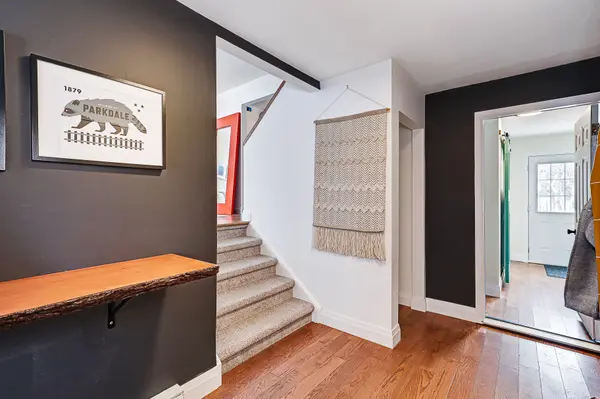 Collingwood, ON L9Y 3Y4,131 Albert ST