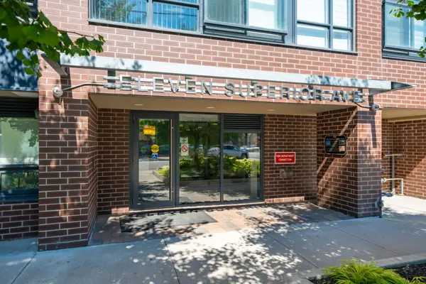 11 Superior AVE #811, Toronto W06, ON M8V 0A7