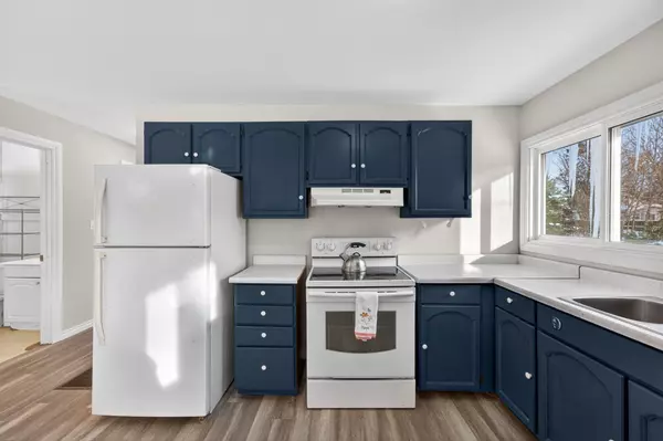 Gananoque, ON K7G 2S2,195 VICTORIA AVE