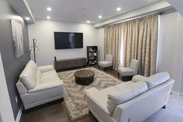 Hamilton, ON L8J 0M4,45 Queen Mary BLVD