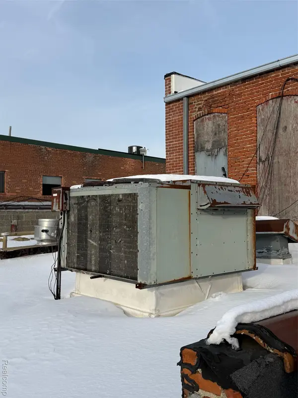 83 N Saginaw ST, Pontiac, MI 48342