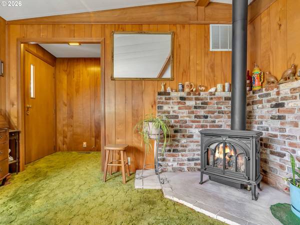 1880 1ST AVE, Hammond, OR 97121