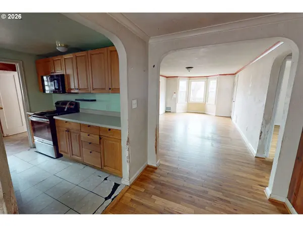 870 KELLY BLVD, Springfield, OR 97477