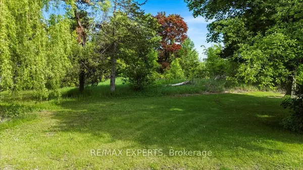 19 Vanluven RD, Greater Napanee, ON K7R 3L2