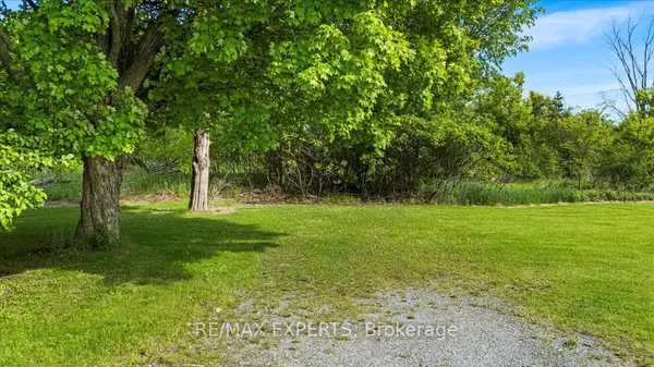 19 Vanluven RD, Greater Napanee, ON K7R 3L2