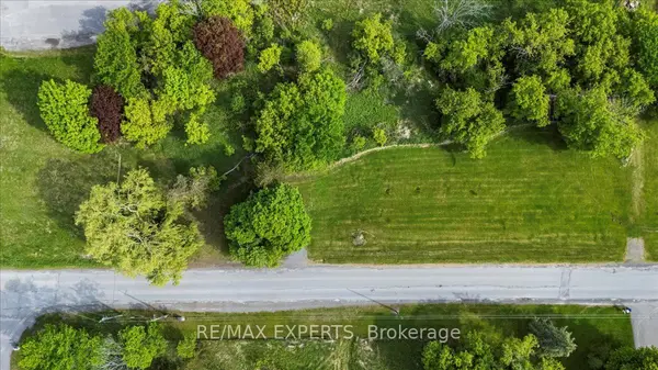 19 Vanluven RD, Greater Napanee, ON K7R 3L2