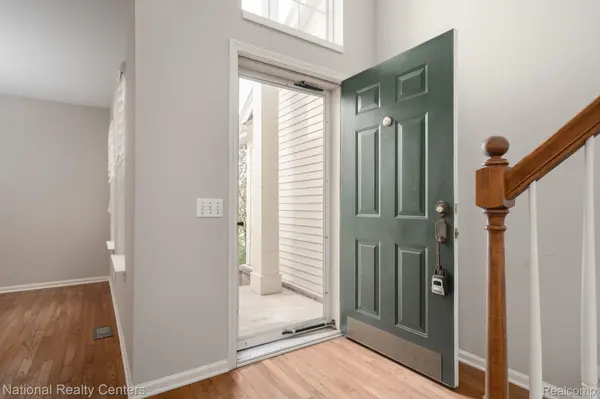 1752 Thistle DR, Canton Charter Township, MI 48188