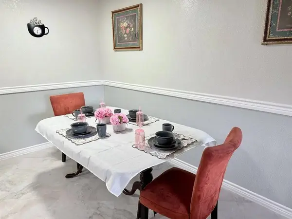 1001 Pecan Crossing Drive, Desoto, TX 75115