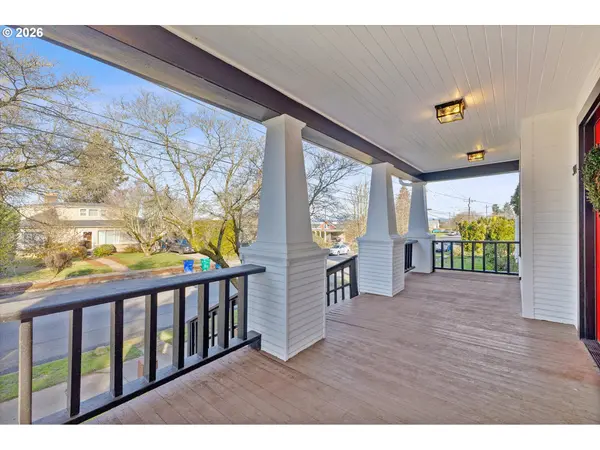 3102 NE DEKUM ST, Portland, OR 97211