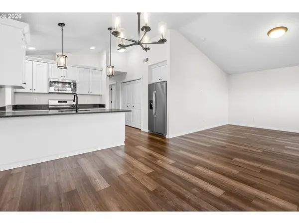 1850 SE MULBERRY AVE, Dallas, OR 97338