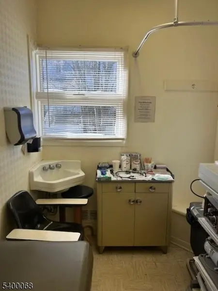 512 E Broad St,1st Fl rear, Westfield Town, NJ 07090