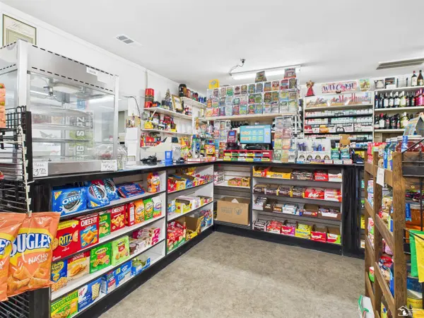 12240 S Dixie HWY, La Salle, MI 48145