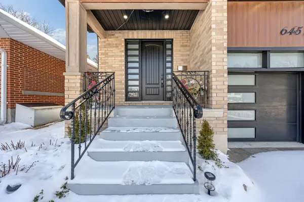 645 Fraser AVE, Oshawa, ON L1J 6R8