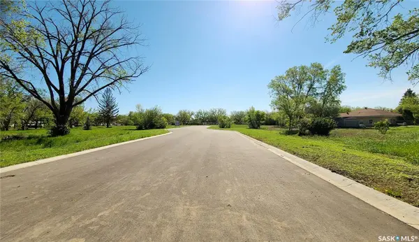 32 KENNEY CRESCENT, Weyburn, SK S4H 1L3