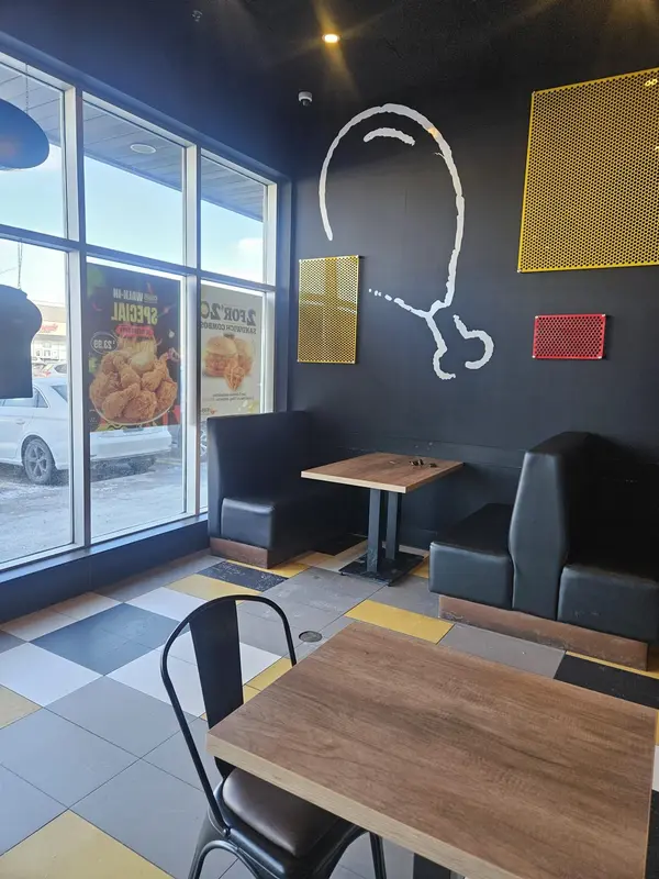 1476 Dundas ST E #3, Mississauga, ON L4X 1L4